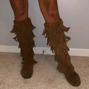 Minnetonka fringed moccasin boots!